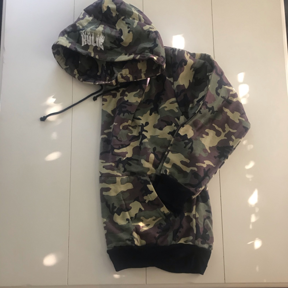 Kylie - Camo Hoodie